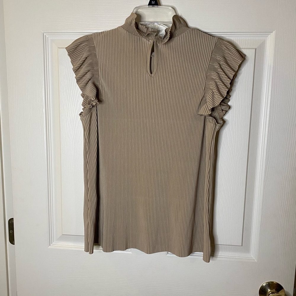 NWOT Zara Women’s Tan Ruffle Trim Top - Picture 3 of 5